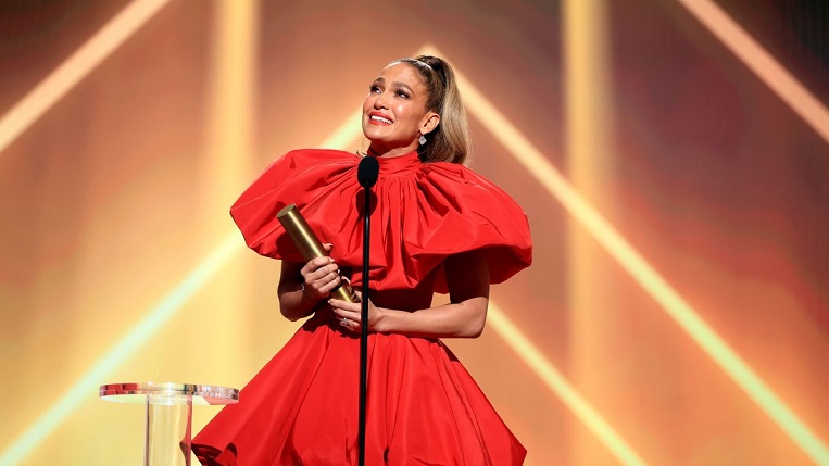  Иконата на годината, Џенифер Лопез со инспиративен говор ги расплака обожавателите