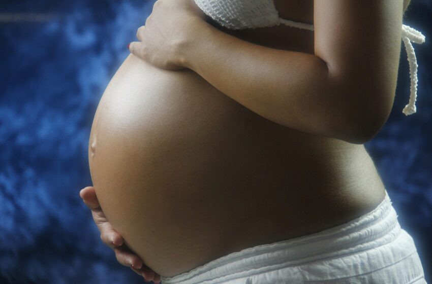  Дали треба да се отстранат влакната од интимните делови пред породување?