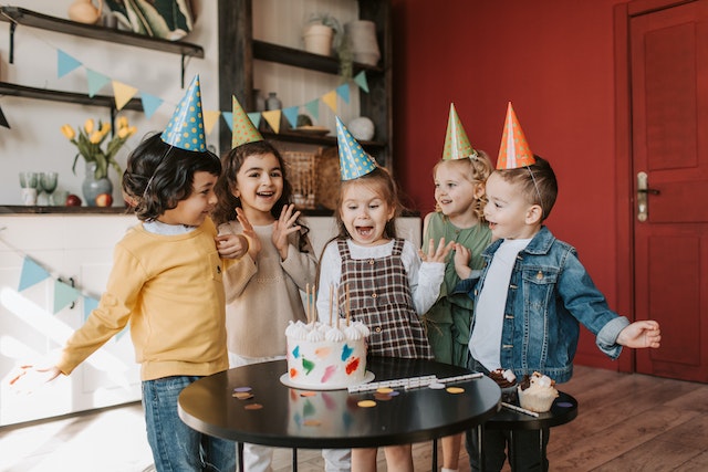  Oрганизираjте детска роденденска забава со мал буџет